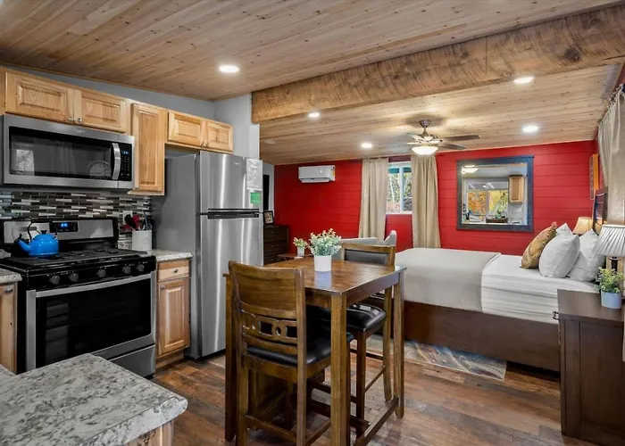 19 Creekside Retreat Ferienhaus *